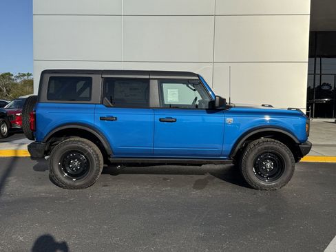 New 2026 Ford Bronco Big Bend w/ Black Diamond Package image 3