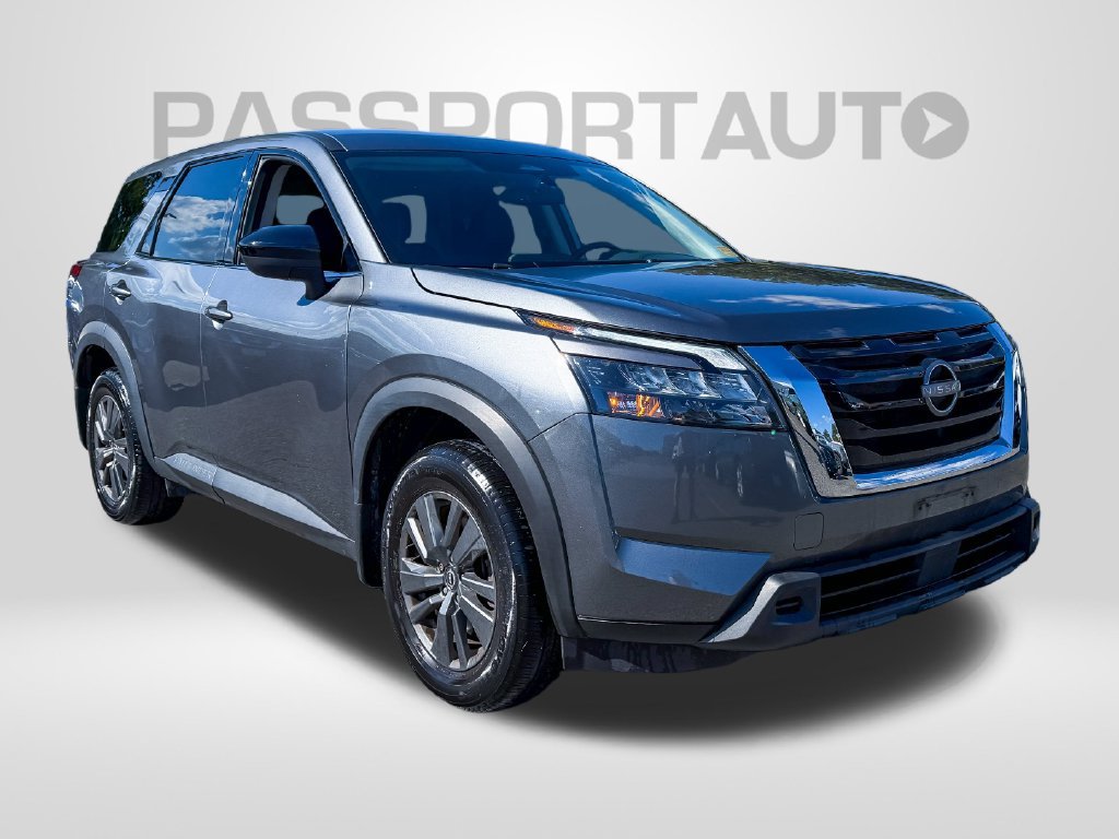 Used 2024 Nissan Pathfinder S AWD/4WD image 2