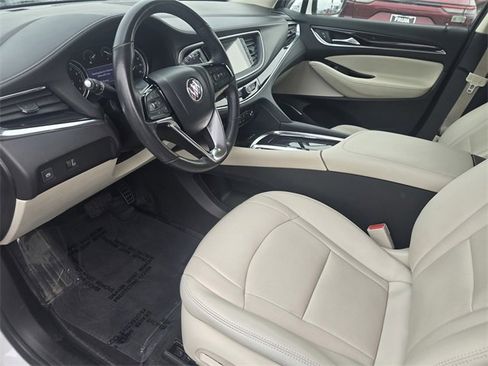 Used 2022 Buick Enclave Essence image 20