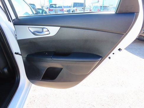 Used 2024 Kia Forte LXS w/ LXS Technology Package image 12