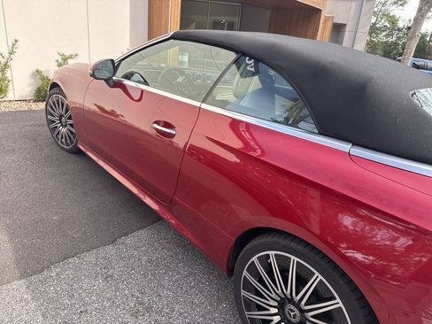Used 2024 Mercedes-Benz CLE 300 4MATIC Cabriolet image 5
