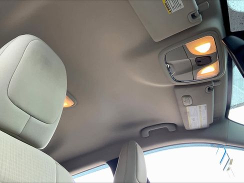 Used 2015 Jeep Cherokee Latitude w/ Comfort/Convenience Group FWD image 14