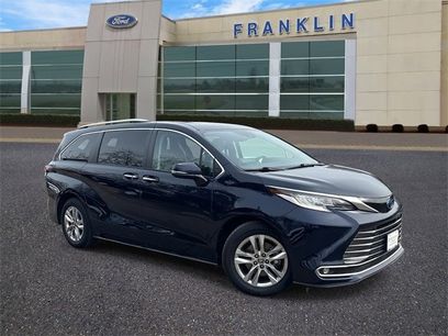 Used 2022 Toyota Sienna Limited