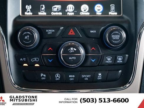 Used 2017 Jeep Grand Cherokee Limited w/ Luxury Group II AWD/4WD image 18