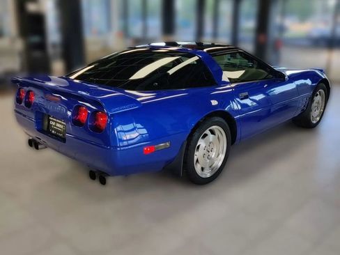 Used 1994 Chevrolet Corvette Coupe image 3