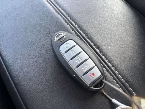 Used 2025 Nissan Altima 2.5 SV FWD image 24