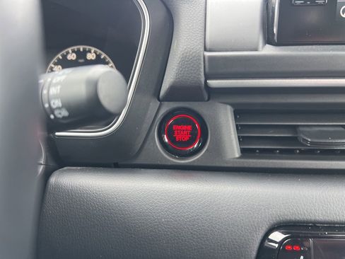 Used 2024 Honda Pilot Touring image 15