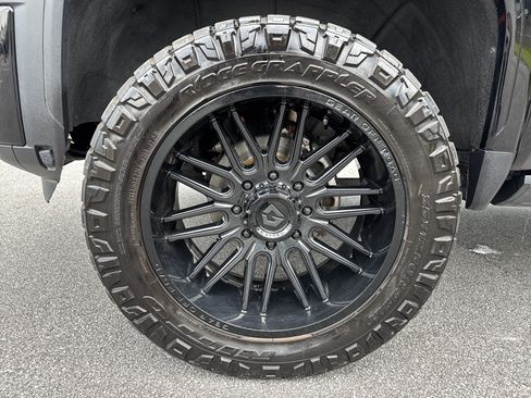 Used 2024 GMC Sierra 2500 Denali w/ Denali Reserve Package AWD/4WD image 14