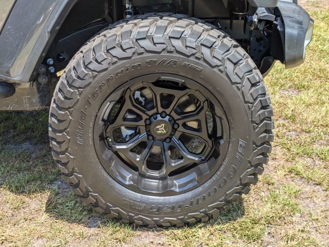 New 2026 Jeep Gladiator Sport AWD/4WD image 11