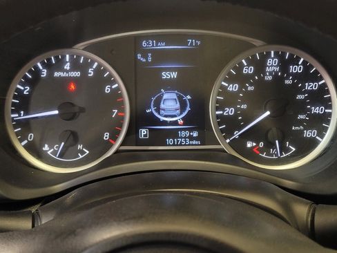 Used 2017 Nissan Sentra SR w/ SR Premium Technology Package FWD image 23