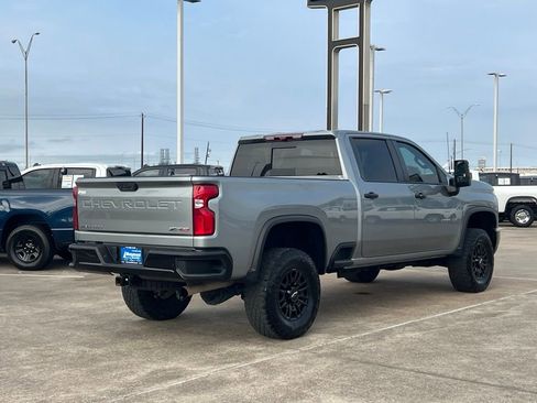 Used 2024 Chevrolet Silverado 2500 ZR2 w/ Technology Package AWD/4WD image 15