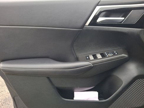 Used 2024 Mitsubishi Outlander SE image 22