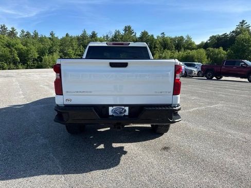 Used 2024 Chevrolet Silverado 1500 Custom Trail Boss AWD/4WD image 5