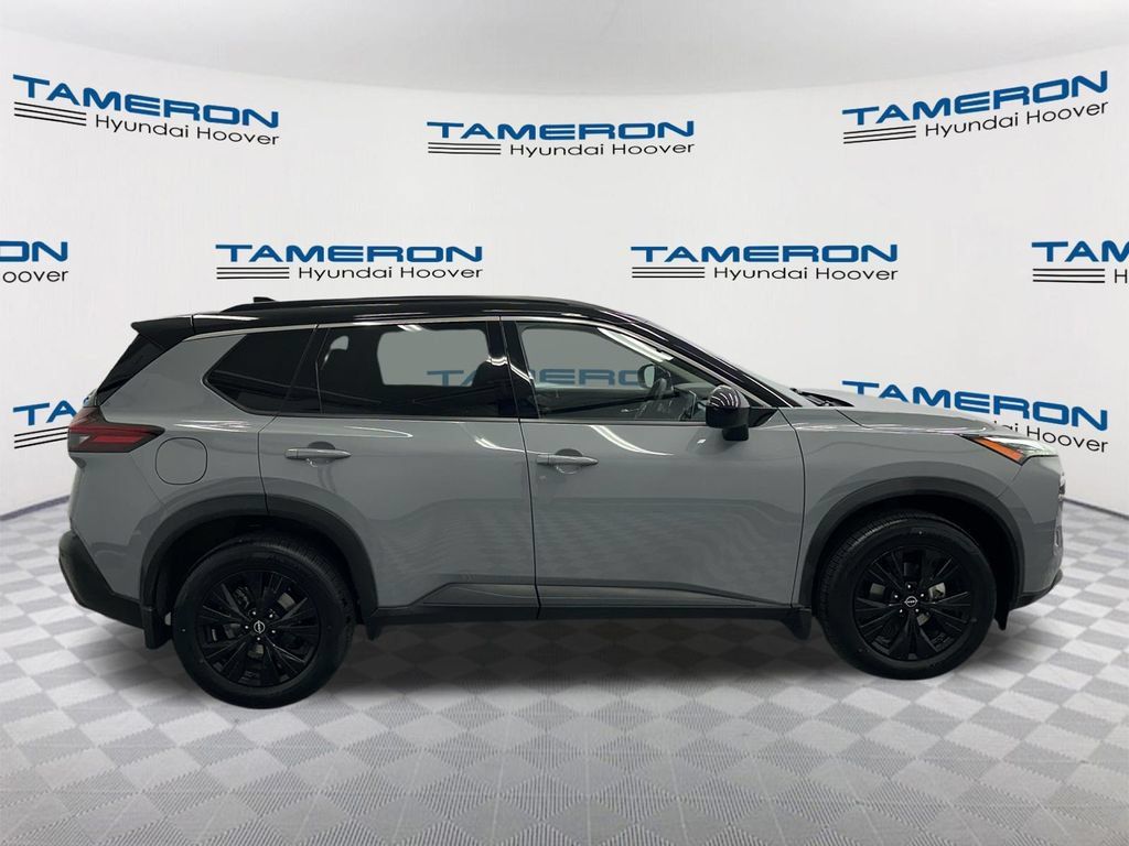 Used 2023 Nissan Rogue SV w/ SV Premium B Package FWD image 6