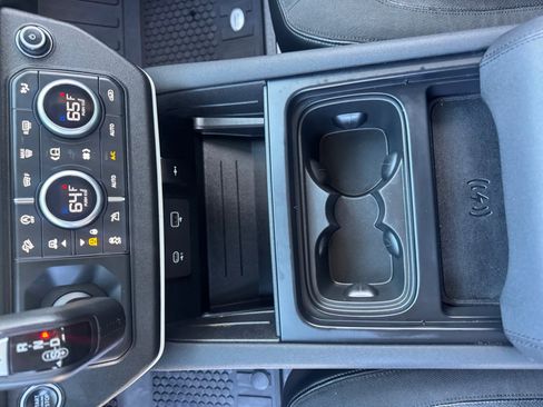 Used 2021 Land Rover Defender 110 SE image 15