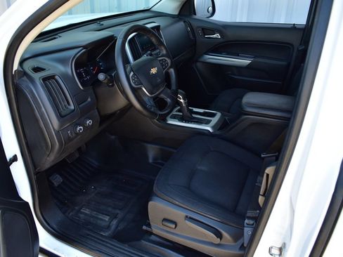 Used 2022 Chevrolet Colorado LT w/ Fleet Safety Package AWD/4WD image 17