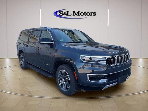 Certified 2024 Jeep Wagoneer L Series II w/ Flexible Seating Group AWD/4WD image 1