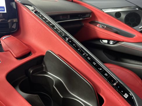 Used 2024 Chevrolet Corvette Stingray Preferred Conv image 19