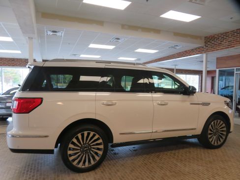 Used 2020 Lincoln Navigator Reserve w/ Luxury Package image 70