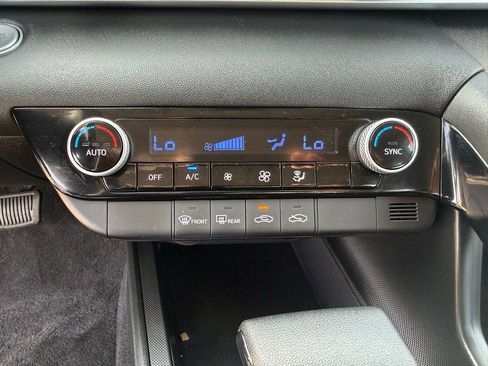 Used 2026 Hyundai Elantra Blue image 42