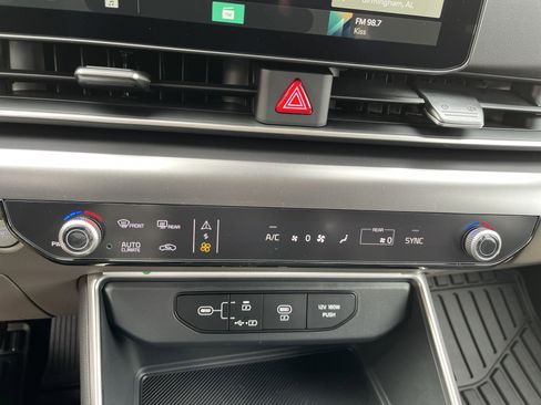 New 2026 Kia Carnival LXS image 12