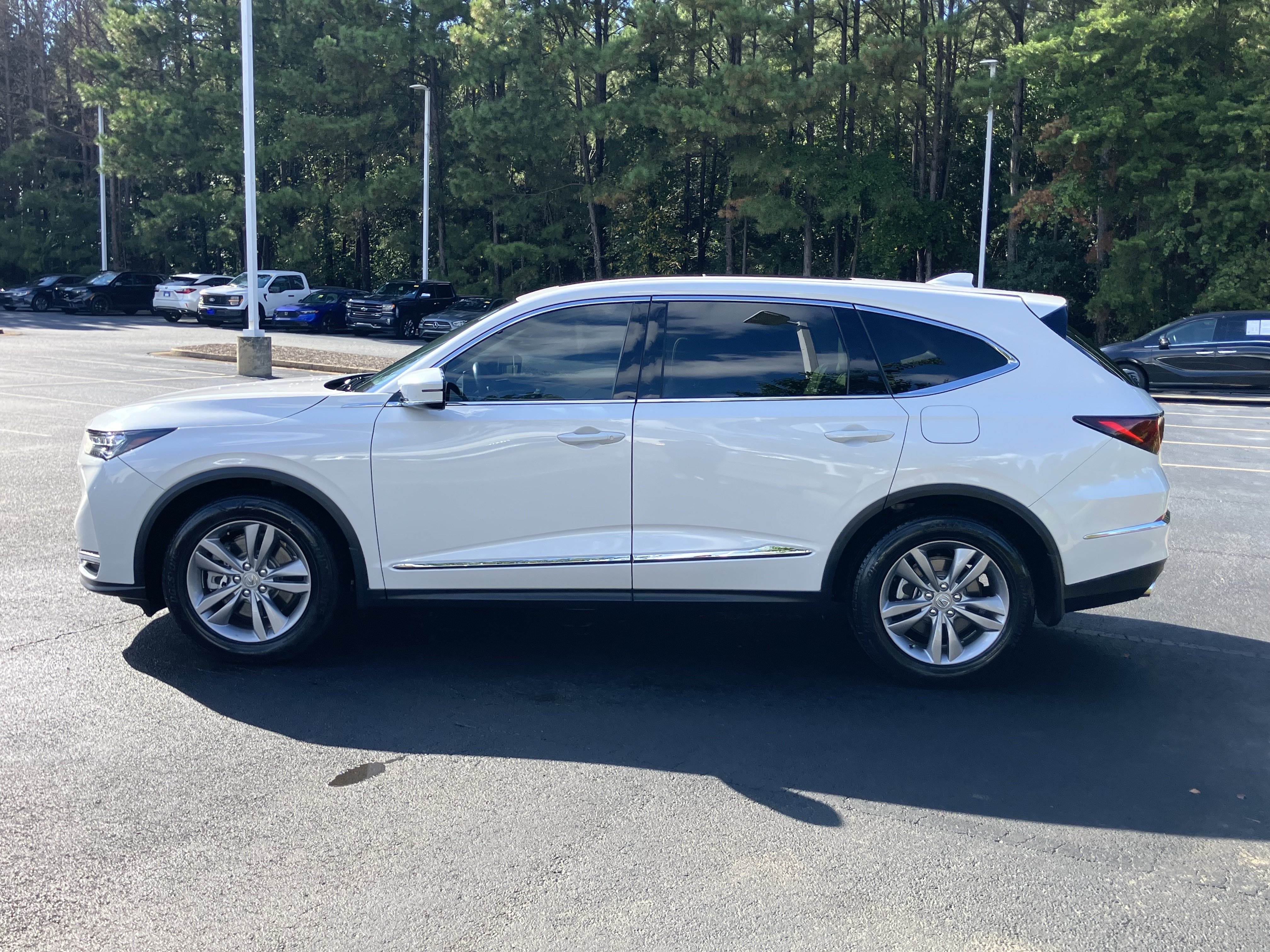 Used 2025 Acura MDX FWD image 7