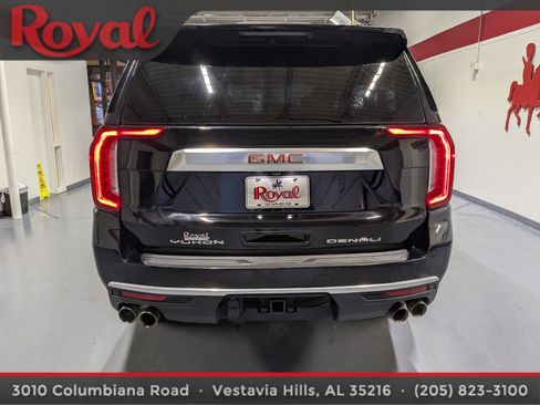 Used 2022 GMC Yukon Denali image 3