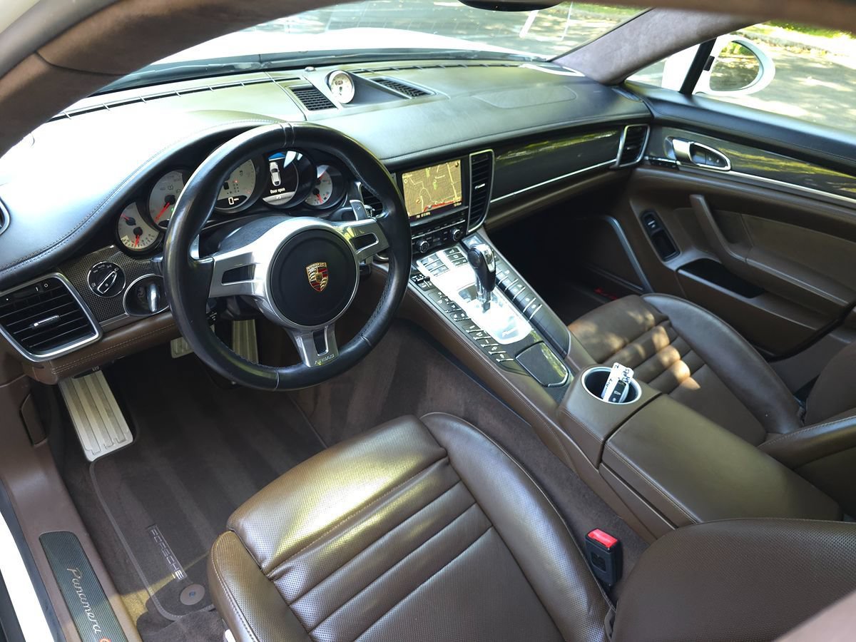 Used 2016 Porsche Panamera GTS w/ Premium Package Plus AWD/4WD image 2