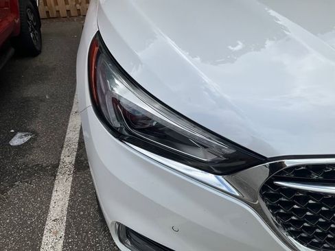 Used 2018 Buick Enclave Avenir w/ Avenir Technology Package FWD image 9