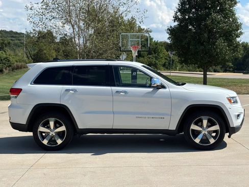 Used 2015 Jeep Grand Cherokee Limited AWD/4WD image 4