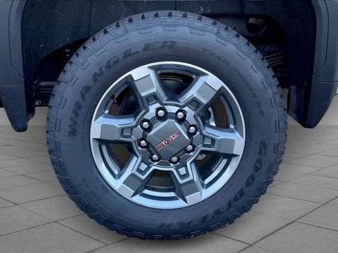 New 2025 GMC Sierra 2500 SLT w/ SLT Premium Package image 11