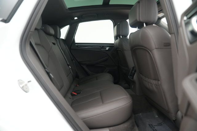 Certified 2026 Porsche Macan AWD/4WD image 20