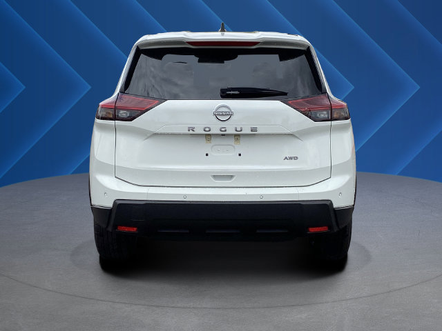 Used 2025 Nissan Rogue S AWD/4WD image 4