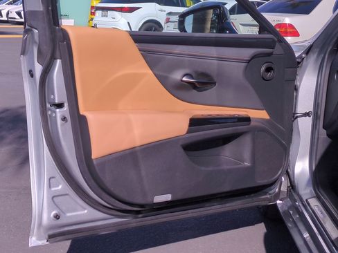 Certified 2025 Lexus ES 350 image 14