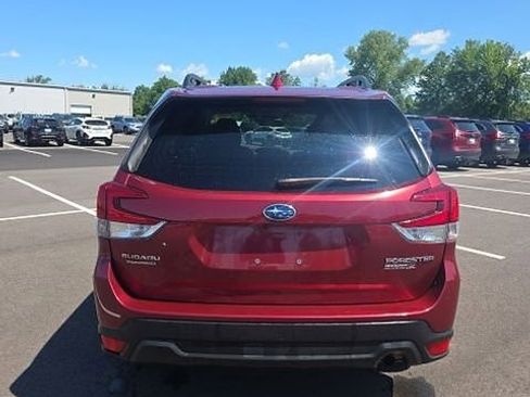 Used 2023 Subaru Forester Premium AWD/4WD image 5