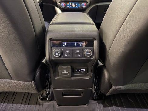 Used 2022 GMC Acadia AT4 w/ Technology Package AWD/4WD image 28