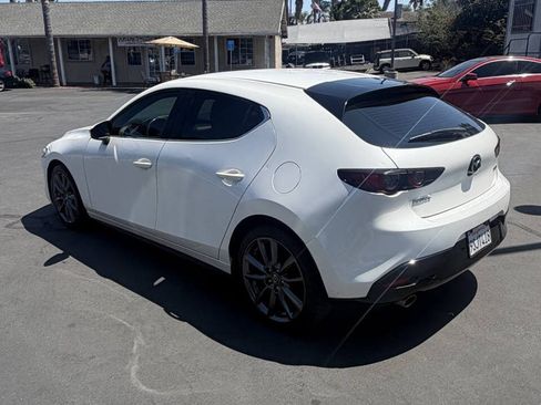 Used 2020 MAZDA MAZDA3 Hatchback FWD image 6