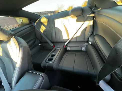 Used 2017 INFINITI Q60 3.0t w/ Premium Plus Package 3.0T image 11