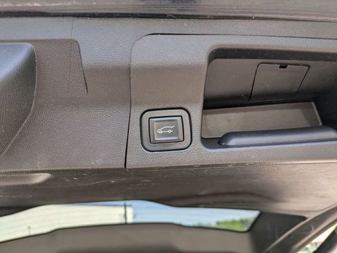 Used 2019 GMC Acadia SLT w/ LPO, Floor Liner Package AWD/4WD image 25