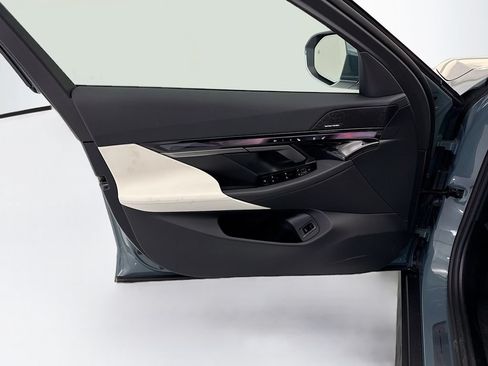 New 2027 BMW 530i w/ Premium Package RWD image 23