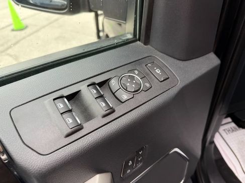 Used 2022 Ford F350 Lariat w/ Chrome Package AWD/4WD image 22
