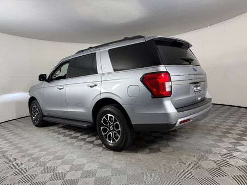 Used 2024 Ford Expedition XLT AWD/4WD image 9