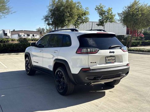 Used 2019 Jeep Cherokee Latitude image 5