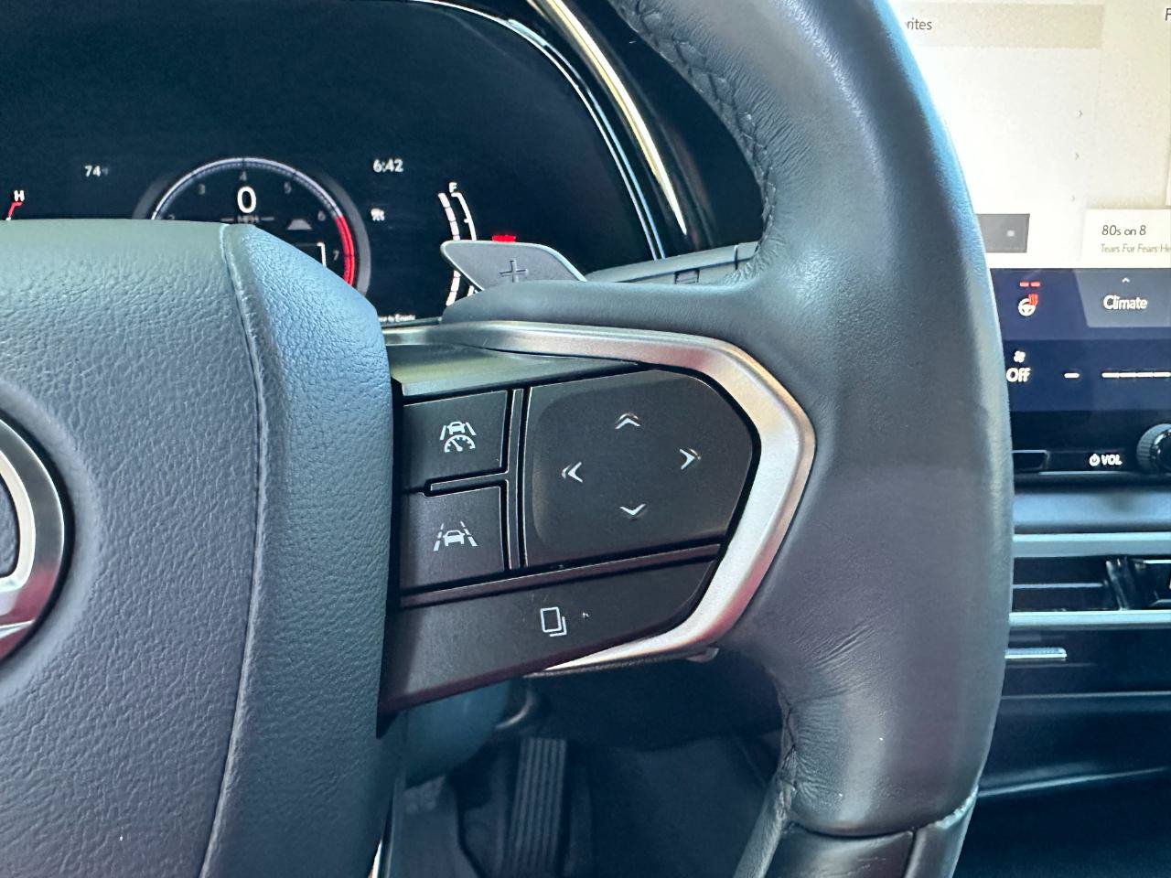 Used 2023 Lexus RX 350 FWD w/ Cold Area Package image 44