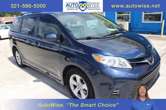 Used 2018 Toyota Sienna LE FWD image 1