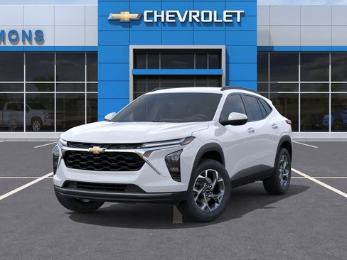 New 2026 Chevrolet Trax LT w/ Driver Confidence Package FWD image 7