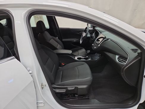 Used 2023 Chevrolet Malibu RS w/ LPO, Floor Liner Package FWD image 11