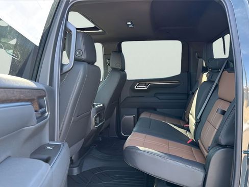 New 2026 Chevrolet Silverado 1500 High Country AWD/4WD image 32