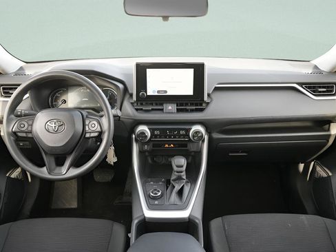 Used 2025 Toyota RAV4 LE AWD/4WD image 17