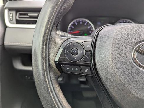Used 2021 Toyota RAV4 XLE w/ Convenience Package image 11